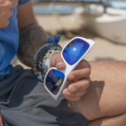 LUNETTES DE SOLEIL VERRE POLARISÉ CREW IRISCO BLANC -Magasin De Kayaks lunettes de soleil verre polarise crew irisco blanc 2