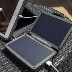 PANNEAU SOLAIRE AVEC BATTERIE ADVENTURER II -Magasin De Kayaks panneau solaire avec batterie adventurer ii 6