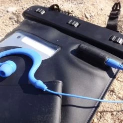 POCHETTE ETANCHE MP3 AVEC PRISE JACK ETANCHE SEAWAG -Magasin De Kayaks pochette etanche mp3 avec prise jack etanche seawag 5